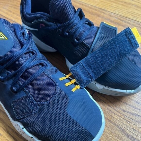 Nike PG 1 Paul George The Bait Basketball Sneakers, Youth Big Boys Size 4 - Picture 12 of 16
